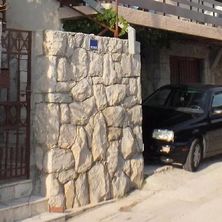 Διαμέρισμα 5135-1 For 4 Pers In *
